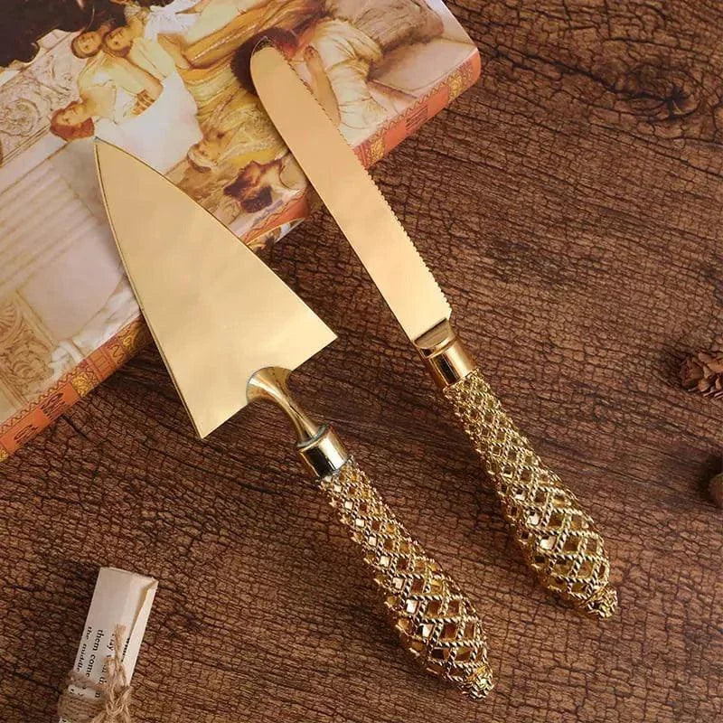 Elegant Gold Cake Spatula and Knife Duo