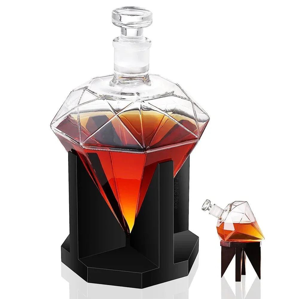 Diamond-Style Glass Decanter with Monzzi Wooden Base