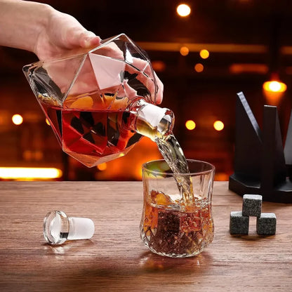 Diamond-Style Glass Decanter with Monzzi Wooden Base