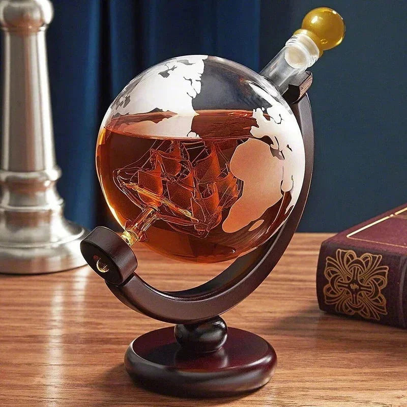 Globe-Shaped Glass Decanter with Elegant Monzzi Wood Base