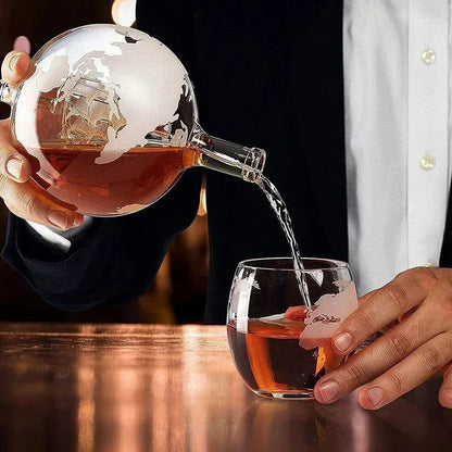 Globe-Shaped Glass Decanter with Elegant Monzzi Wood Base