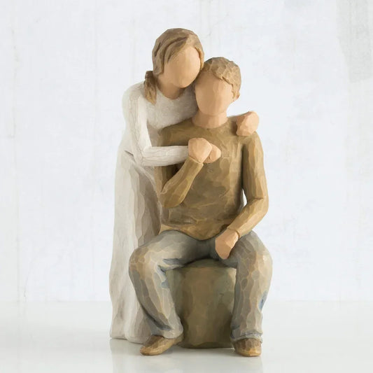 Resin Couple Sculpture for Elegant Living Room Decor