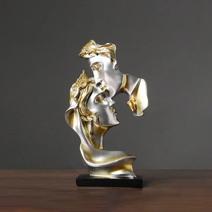 Resin Couple Kissing Sculpture for Monzzi Decor