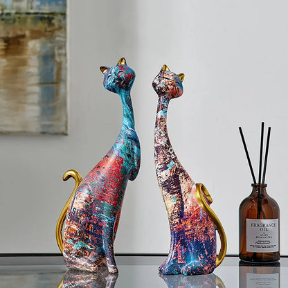 Resin Cat Sculpture in European Style for Elegant Home Décor