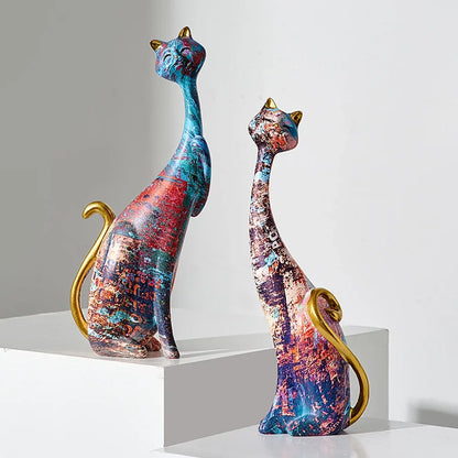 Resin Cat Sculpture in European Style for Elegant Home Décor