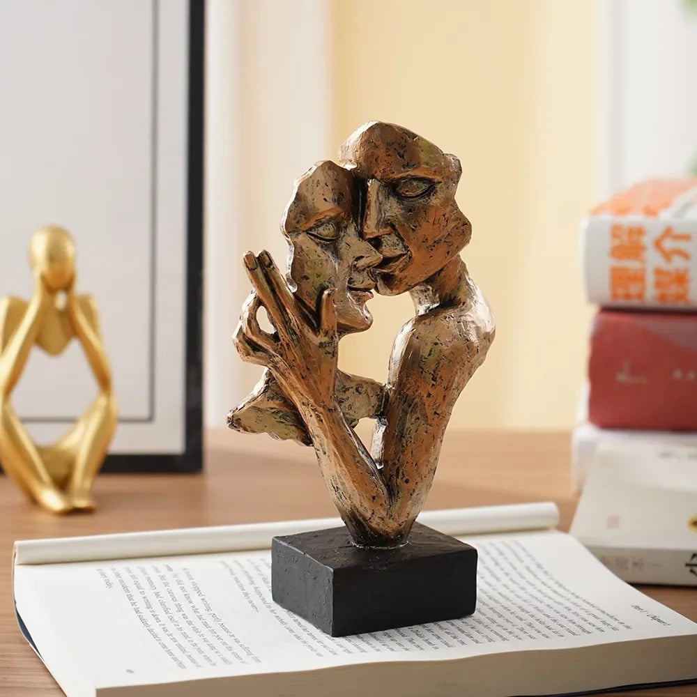 Compact Embracing Couple Figurine for Monzzi Shelf