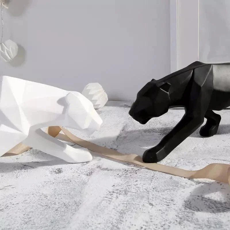 Resin Leopard Statue for Elegant Monzzi Table Decor