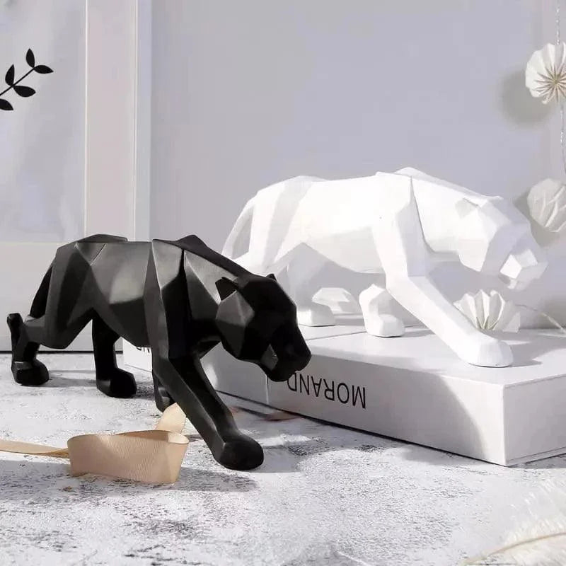 Resin Leopard Figurine for Elegant Monzzi Table Decor