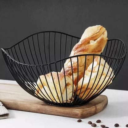Versatile Decorative Metal Fruit Bowl for Fruit Organization and Home Décor