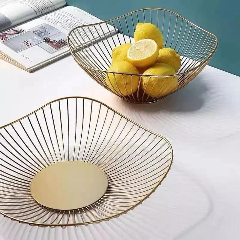 Versatile Decorative Metal Fruit Bowl for Fruit Organization and Home Décor
