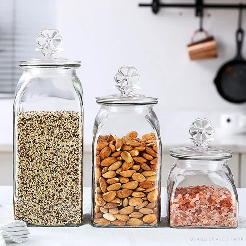 Clear Glass Jar with Heart-Shaped Lid for Coffee and Tea Storage